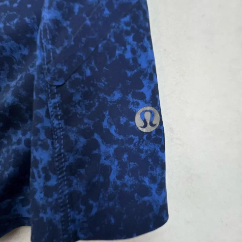 Lululemon Lined Shorts Mens Medium Blue Spotted 9 Inseam Running Gym Training